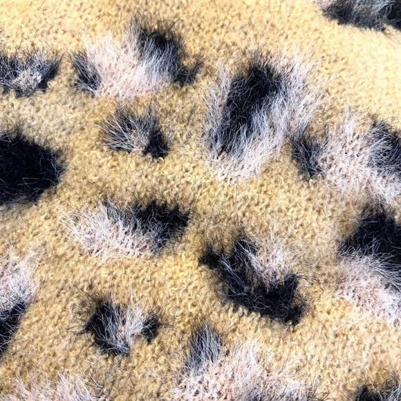 EUC Madison Super-Soft “Eyelash” Mixed Pattern Sweater w/Animal Print & Stripes - Picture 4 of 6